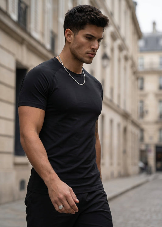 How to wear a necklace as a man: lengths, styles, and what to pair with what